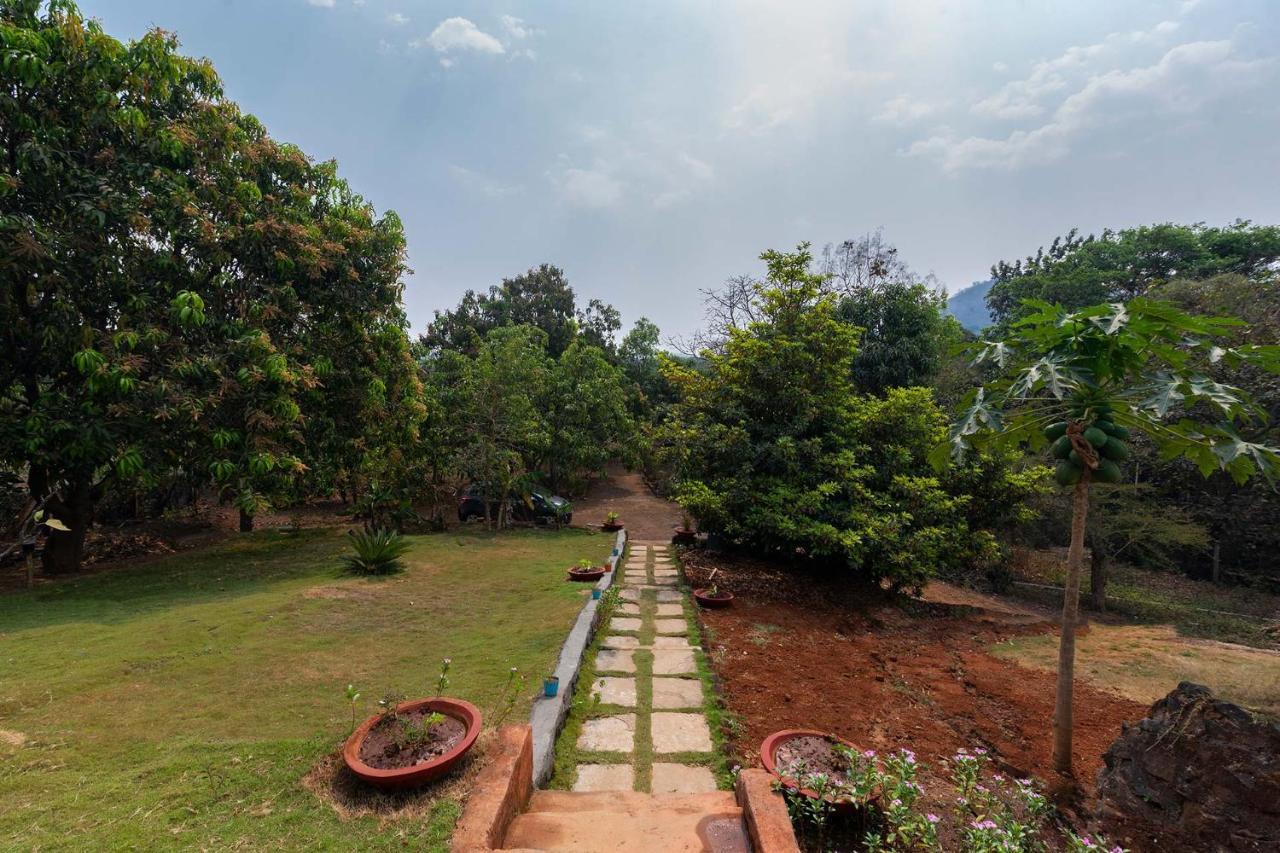 Aqua & Sage By Stayvista - Riverside Villa With Pool & Terrace Karjat Εξωτερικό φωτογραφία