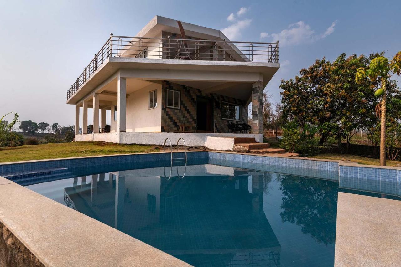 Aqua & Sage By Stayvista - Riverside Villa With Pool & Terrace Karjat Εξωτερικό φωτογραφία
