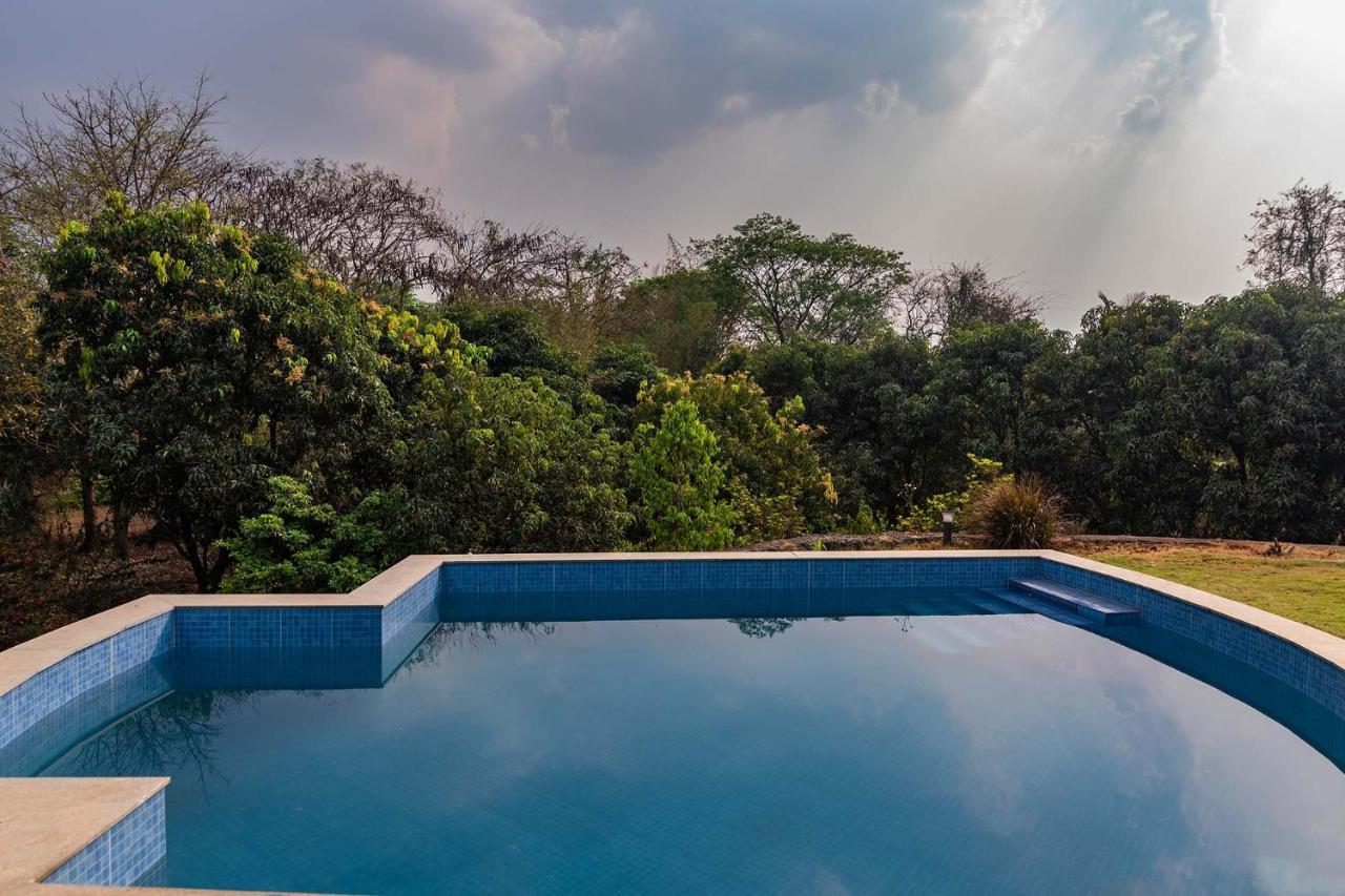 Aqua & Sage By Stayvista - Riverside Villa With Pool & Terrace Karjat Εξωτερικό φωτογραφία